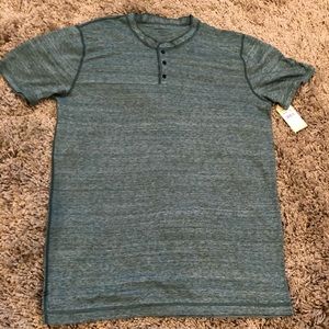 Splendid Mills. Green t-shirt